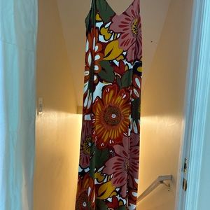 Beautiful MSK flowy maxi dress